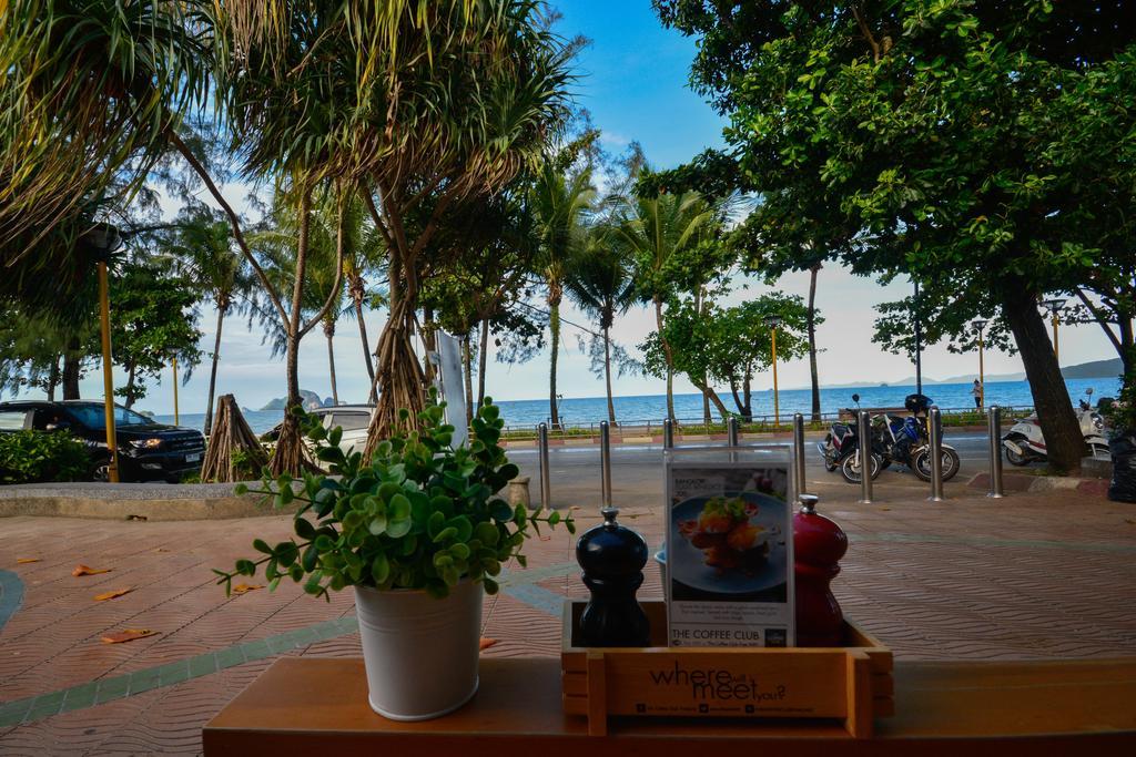 Ostello Irest Ao Nang Seafront Esterno foto