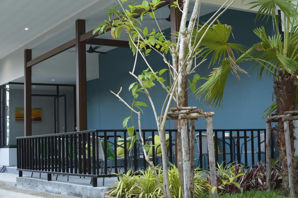 Ostello Irest Ao Nang Seafront Esterno foto