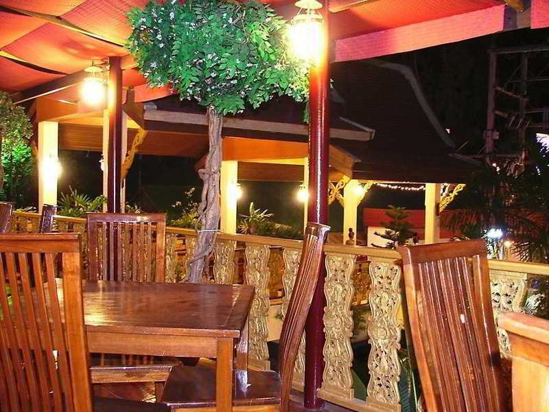 Ostello Irest Ao Nang Seafront Esterno foto