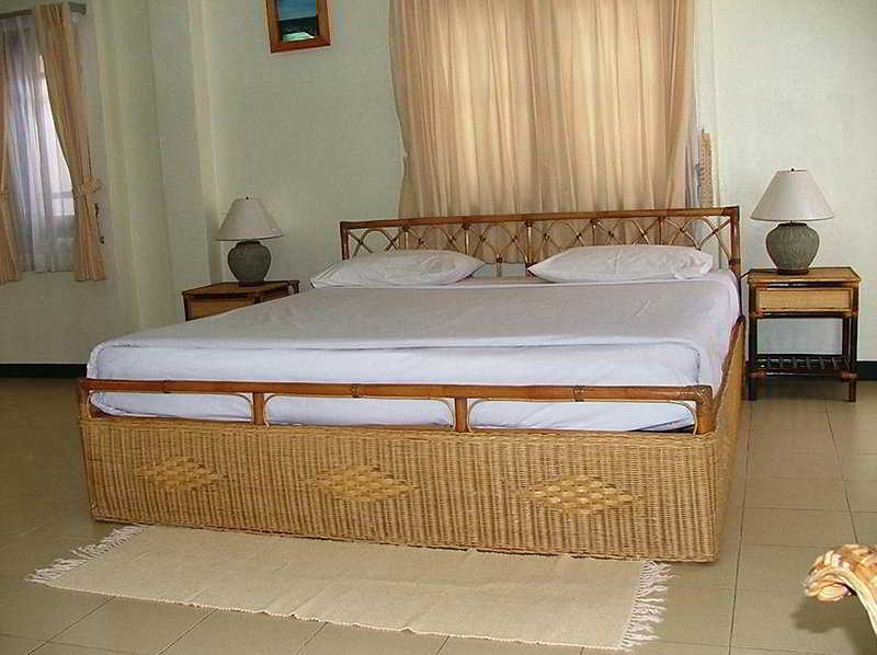 Ostello Irest Ao Nang Seafront Esterno foto