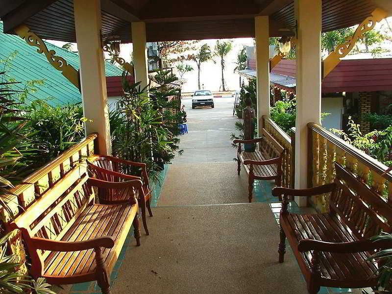 Ostello Irest Ao Nang Seafront Esterno foto